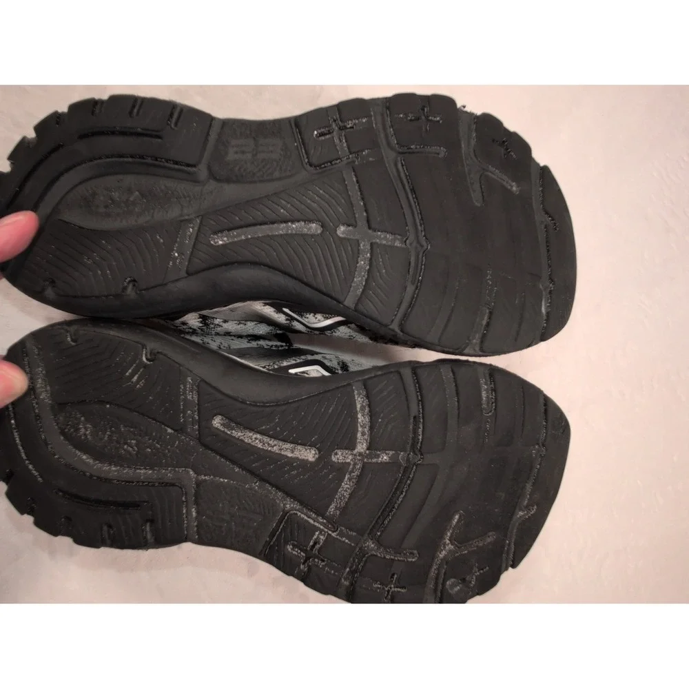 Brooks Adrenaline GTS 23 Women's Running Shoes Gray Black‎ Sneakers Size 9.5